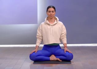 Nico Sarani practicing yoga breathing 